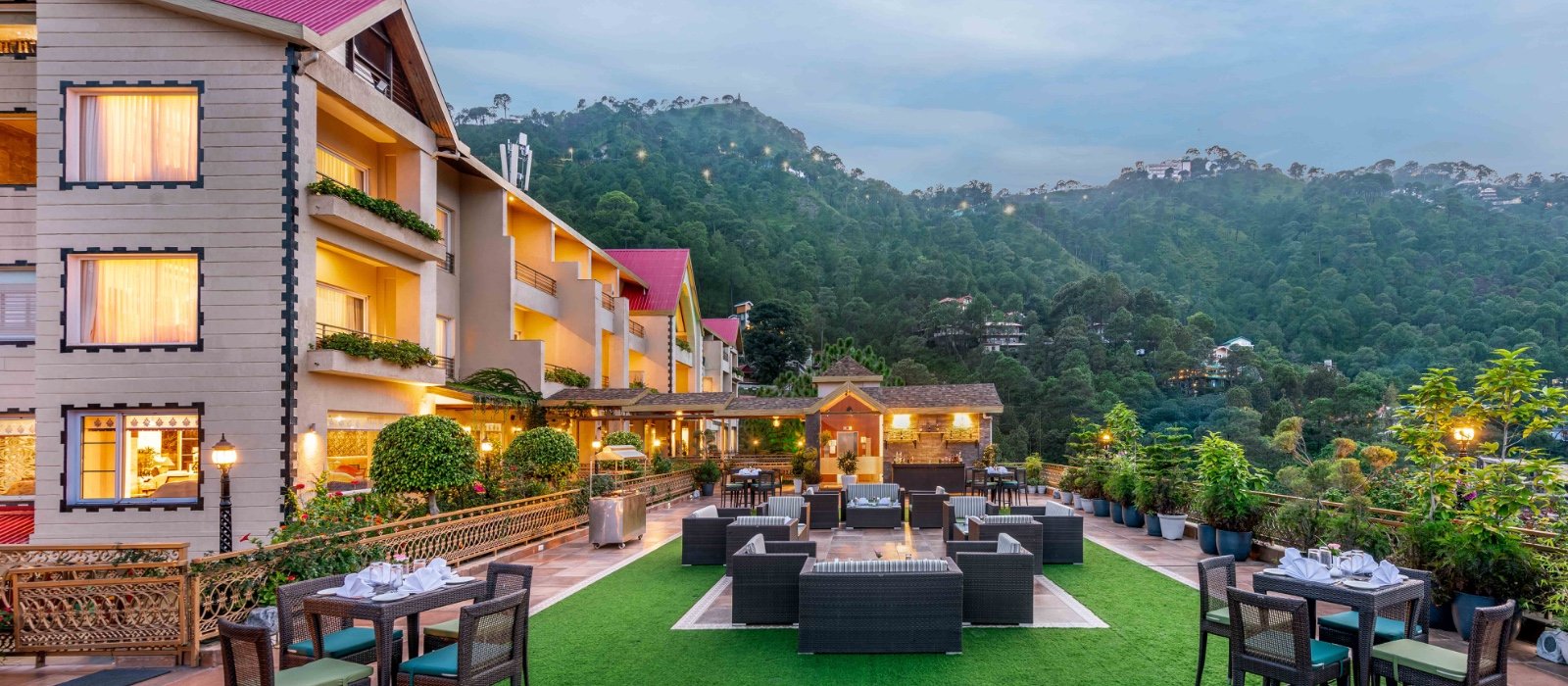 Expert drywall repair service in Glenview showing flawless wall preparation and seamless patching near a backsplash.